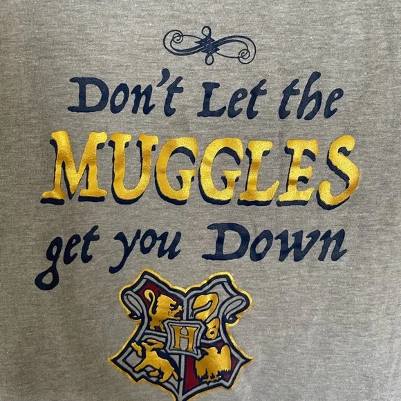 Harry Potter ⚡️ “Don’t Let the Muggles Get You Down” - tee - NWOT - XL - Picture 3 of 7